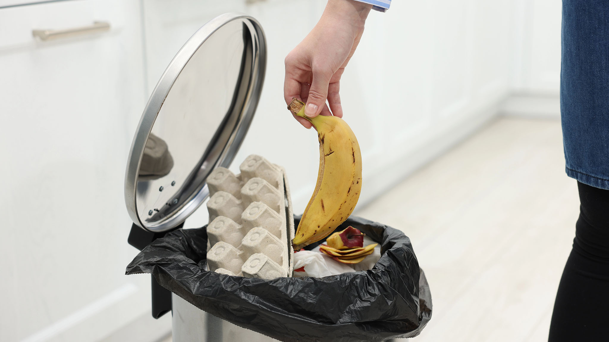 THE ESSENTIAL TRASH STACKING KIT